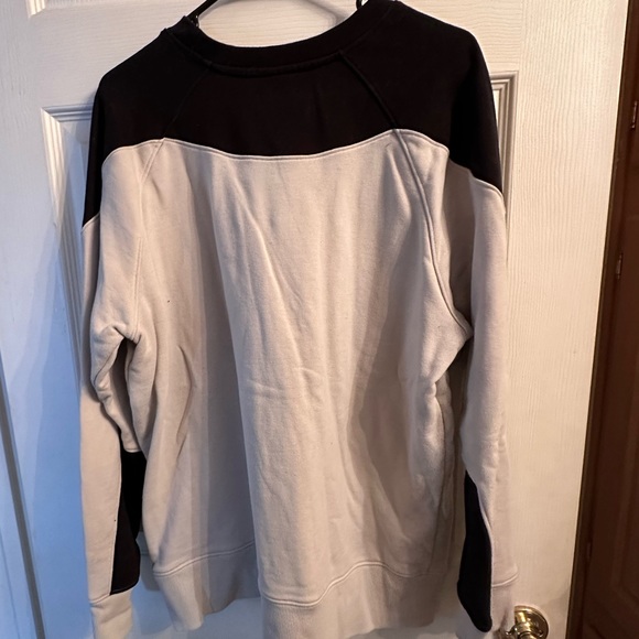 Disney marvel sweater - Picture 2 of 2